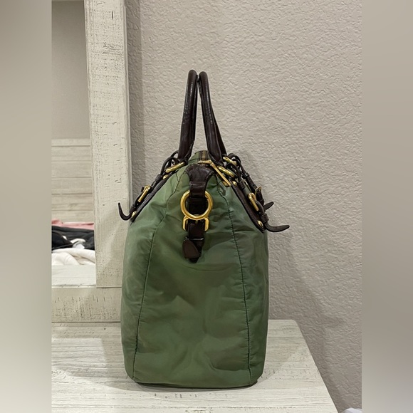 PRADA Authentic Crossbody Bag (Handbag) - Picture 11 of 16